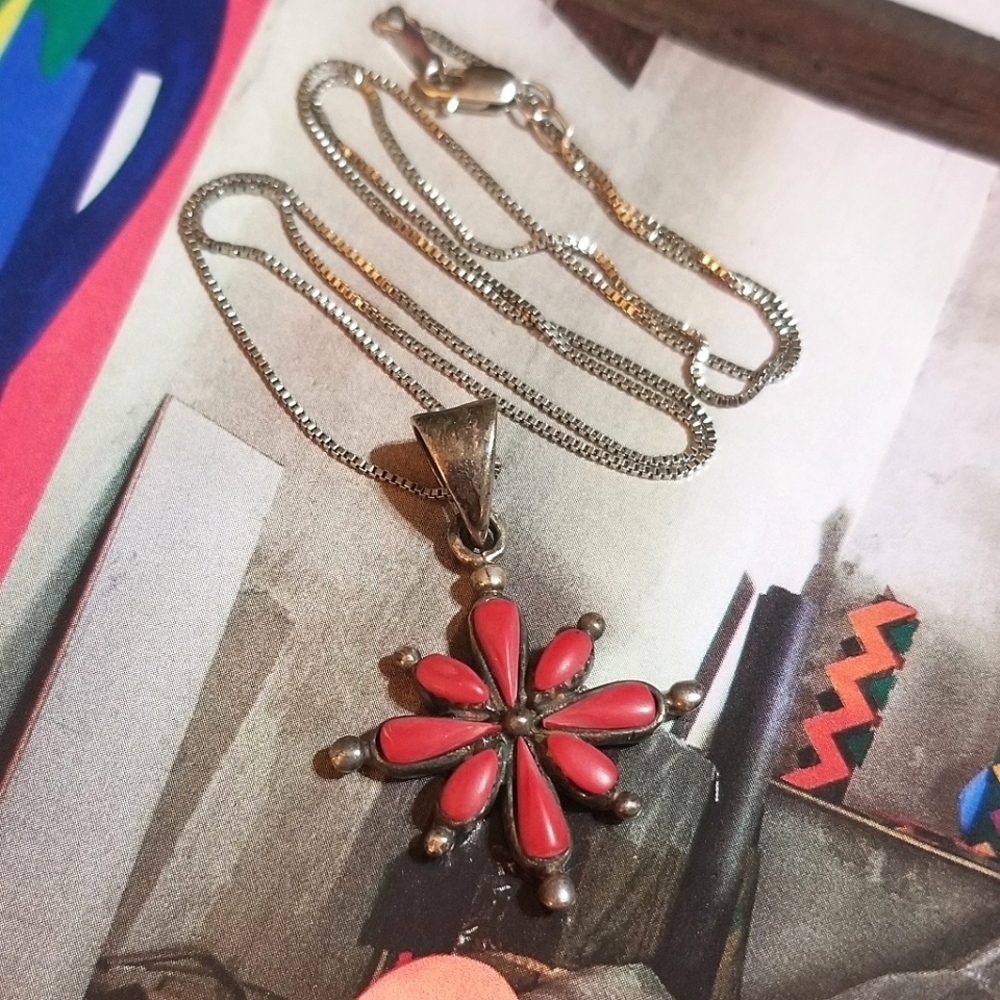 VTG NAVAJO Petit Point Red Coral Sterling Necklace - Picture 7 of 8